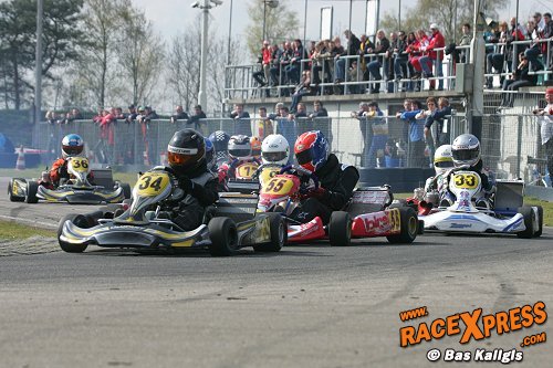 KF3 Verhoeven neemt de leiding